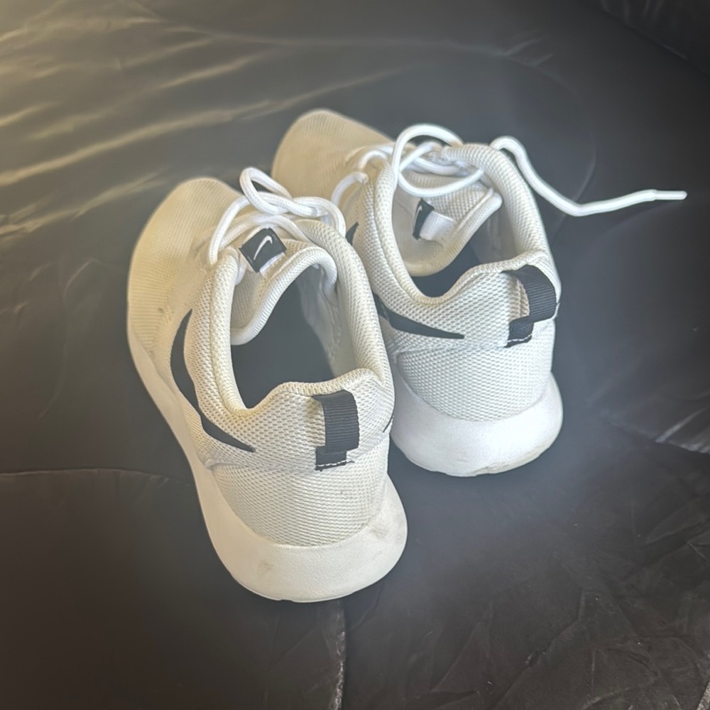Nike White and Black Minimalist Sneakers